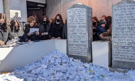 La tumba del “Rebe de Lubavitch” en el cementerio de Montefiore, en Nueva York.