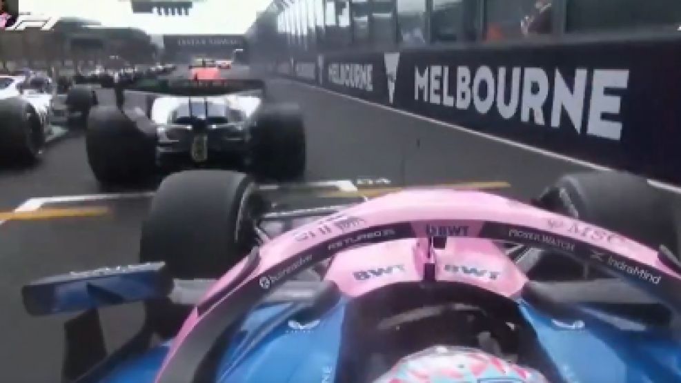 Colapinto mostró reflejos extraordinarios para evitar a Lawson parado en la largada...