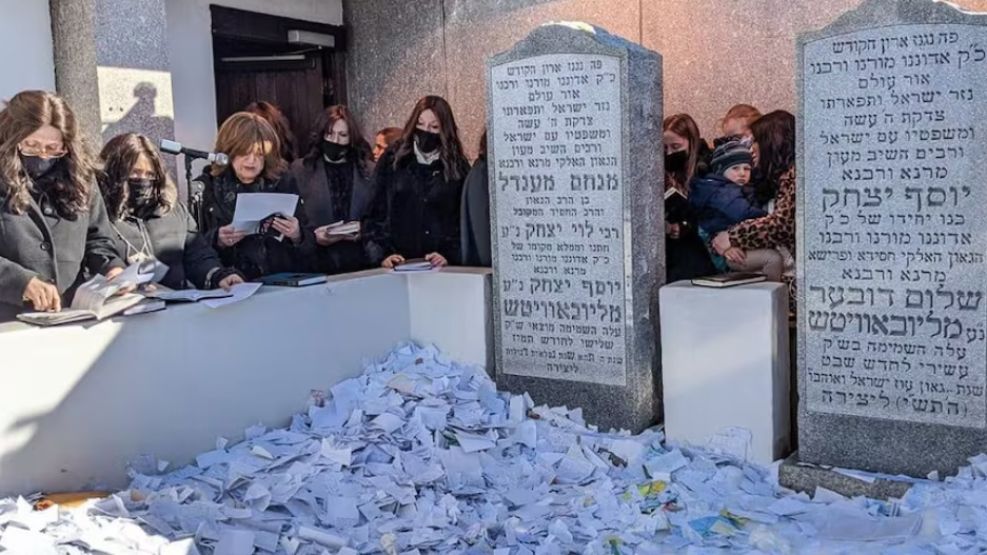 La tumba del “Rebe de Lubavitch” en el cementerio de Montefiore, en Nueva York.
