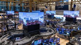 El riesgo país vuelve a la zona de los 600 puntos mientras los mercados del mundo siguen en rojo