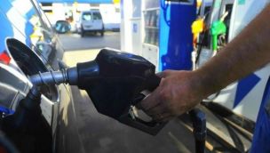 ¿Se esperan fuertes subas de las naftas?: las petroleras aseguran que están atrasadas un 15%