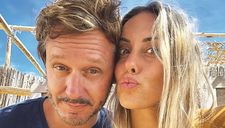 Benjamín Vicuña y Anita Espasandin disfrutan de sus vacaciones en José Ignacio