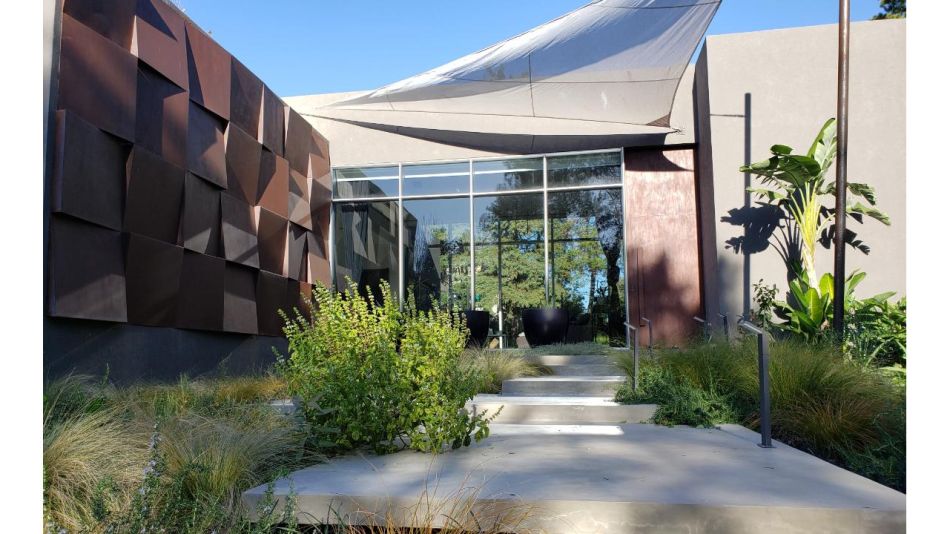 LA DIGNIDAD DEL PASO DEL TIEMPO