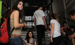 ¿Porqué los jóvenes no demuestran interés en política?