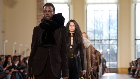 Gabriela Hearst Fall-Winter 2026/27: el regreso del boho chic con sensibilidad contemporánea