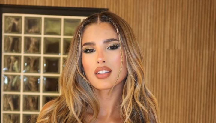 Adiós a las zapatillas "tradicionales": Juli Poggio revivió una moda boom de los 2000	