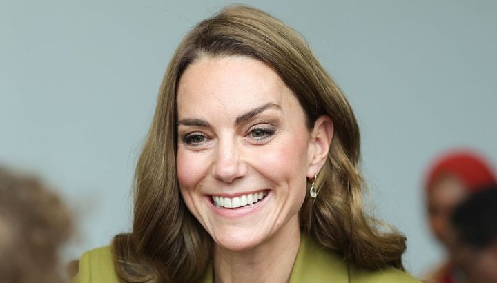 Por qué Kate Middleton usó un espectacular collar de perlas falso para un importante evento