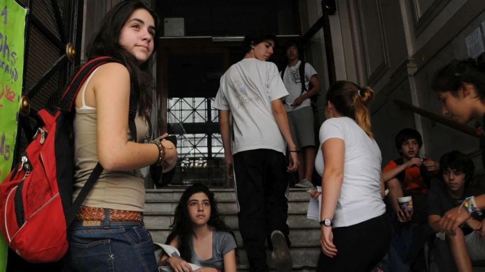 ¿Porqué los jóvenes no demuestran interés en política?