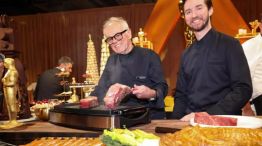 Cócteles mexicanos y pastel de pollo