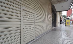 Crecen los locales vacíos en CABA.