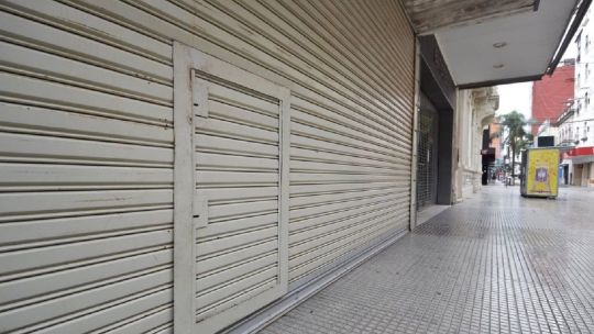 Crecen los locales vacíos en CABA.
