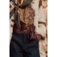 OTOÑO / INVIERNO 2026: maximalismo, texturas y el nuevo lujo de la identidad