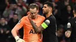 Antonin Kinsky y Cuti Romero en Champions League