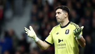 Dibu Martínez en Lille