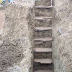 Las catacumbas albergan a una gran cantidad de tumbas.