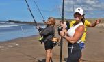 Pesca y camaradería en la costa: las mujeres tuvieron su gran jornada en Miramar