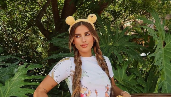 Lejos de la televisión y el teatro, el nuevo negocio de Juli Poggio que la convierte en un ícono infantil