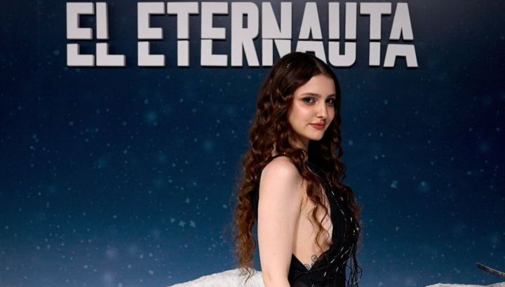 De El Eternauta al Lollapalooza 2026: Mora Fisz, la artista argentina que inauguró el festival con su pop alternativo 