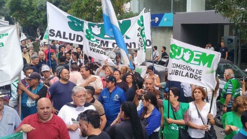 Gremios marchan por el centro de Córdoba 