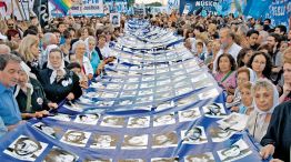 140326_marcha_abuelas_plaza_mayo_cedoc_g