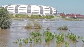 Sigue el alerta roja en Santiago del Estero: el río desbordó y está a metros del Estadio Unico