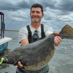 Cazador por excelencia, este pez es un verdadero emblema de la albufera de Albufera de Mar Chiquita, un sitio que siempre concentra la atención de los pescadores cuando se trata de buscar esta especie.