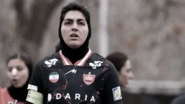 La capitana de la selección femenina de fútbol de Irán volvió a su país: ¿su familia está bajo amenaza?