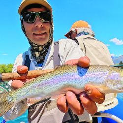 Laguna Larga y río Grande, en Chubut, dos àmbitos para la pesca.  