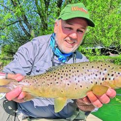 Laguna Larga y río Grande, en Chubut, dos àmbitos para la pesca.  