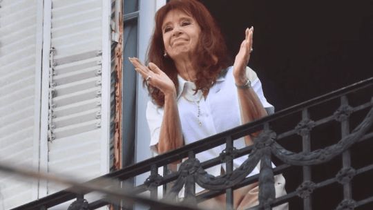 Cristina Kirchner prepara su indagatoria en el juicio por la Causa Cuadernos