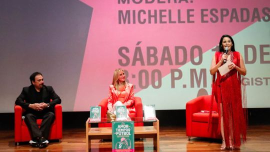 El amor en tiempos de fútbol: el libro que revela las historias detrás de las estrellas del fútbol mexicano