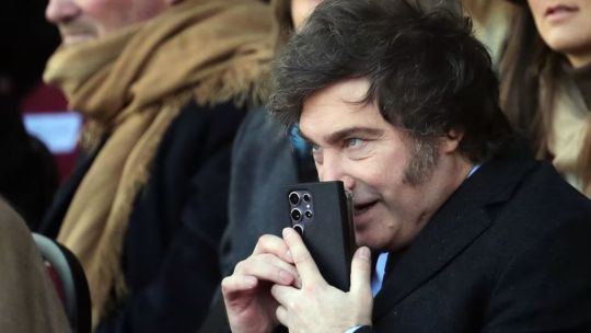 Milei la sigue con Lula: este domingo acusó a Brasil de "financiar la campaña antiargentina"