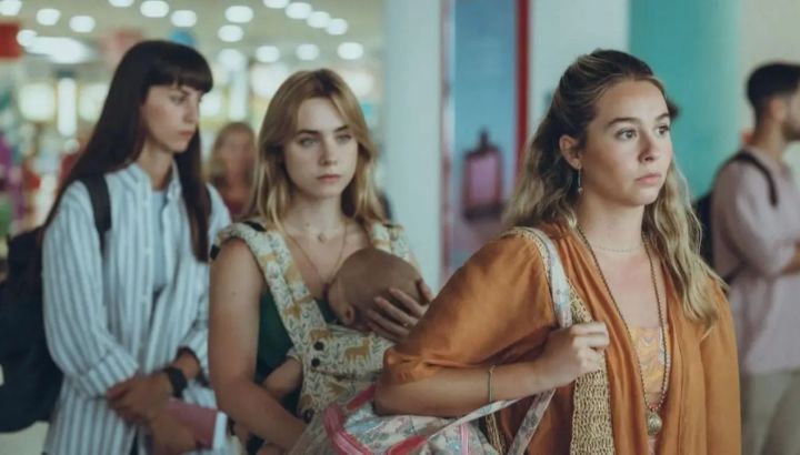 Tiene 6 capítulos y arrasa en Netflix: de qué trata la miniserie española que causa polémica y es ideal para ver un día de lluvia