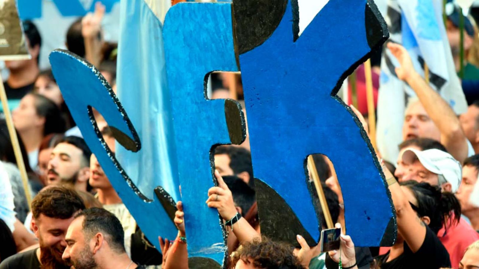 Cristina Fernández de Kirchner rumbo a Comodoro Py 17032026