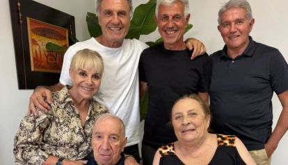 Así fue el íntimo festejo del cumpleaños número 88 de Carlos Bilardo con Claudia Villafañe presente