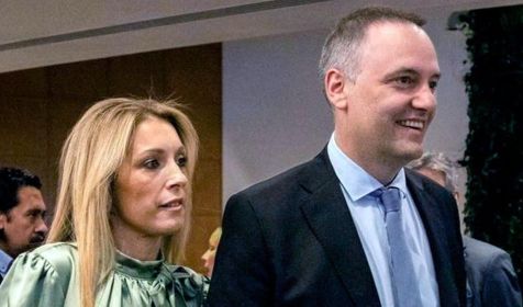 Manuel Adorni y Bettina Angeletti