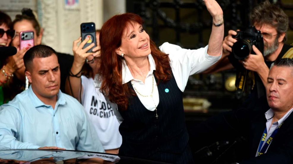 Cristina Fernández de Kirchner rumbo a Comodoro Py 17032026