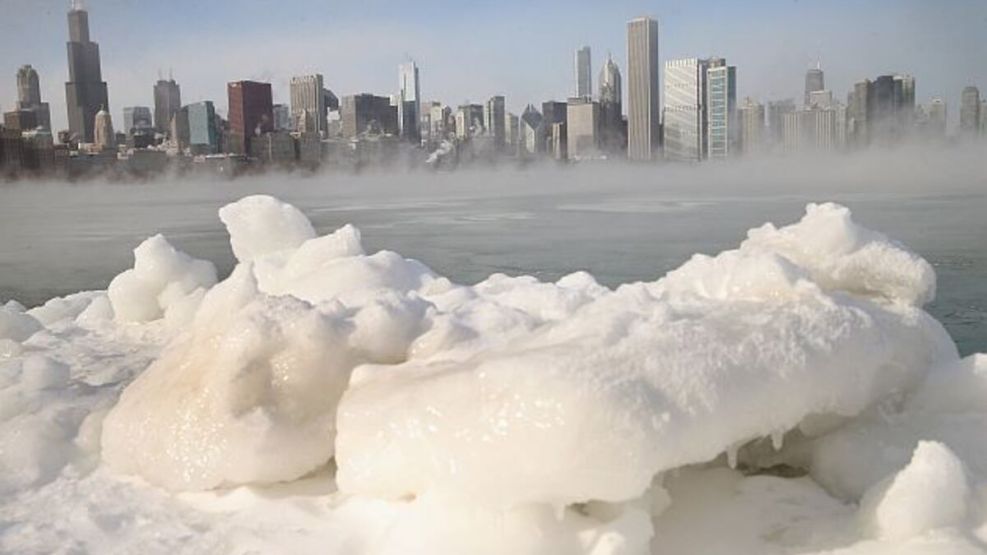Una “megatormenta de marzo” golpea Chicago.