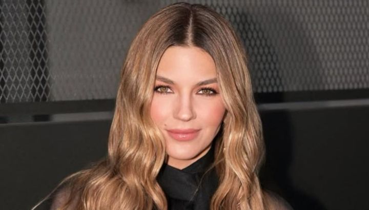 Marcela Kloosterboer deslumbró con una uniprenda versátil para un look urbano y sofisticado