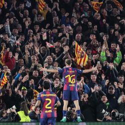 El centrcampista españos del Barcelona; Fermín López, celebra el cuarto gol de su equipo durante el partido de vuelta de los octavos de final de la Liga de Campeones de la UEFA entre el FC Barcelona y el Newcastle United en el estadio Camp Nou de Barcelona. | Foto:Josep Lago / AFPhttp://cmspress.perfil.com/admin/fotos