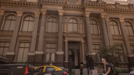 Argentina Debt Sale Tests Nascent Foreign Demand