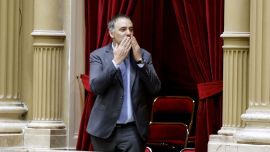 "Fake": Manuel Adorni desmintió su renuncia y Javier Milei criticó al periodismo