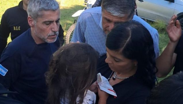 HALLARON CON VIDA A ESMERALDA