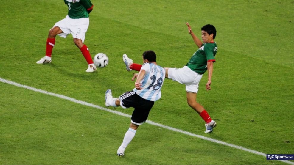El zapatazo de Maxi Rodríguez en Alemania 2006