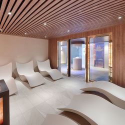 MSC y su lujoso Yatch Club.