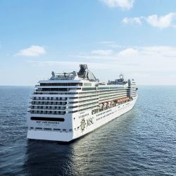 MSC y su lujoso Yatch Club.