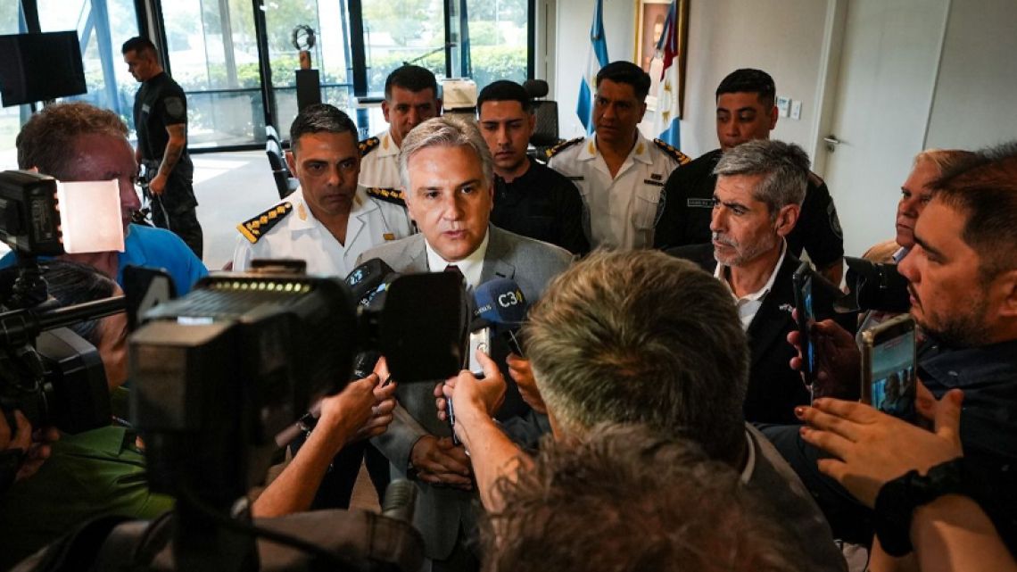 Llaryora, tras el hallazgo de «E»: «Qué hay detrás de los niños que desaparecen»