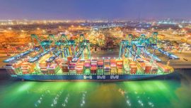 Imagen tomada con un dron de una vista del puerto de Tianjin, en la Nueva Area de Binhai, en Tianjin, en el norte de China. El valor agregado de la producción industrial de China, un importante indicador económico, registró un aumento interanual del 6,3 por ciento en los primeros dos meses de 2026, según datos publicados el lunes por el Buró Nacional de Estadísticas.