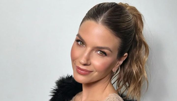 Marcela Kloosterboer y apostó todo en un look: estampas, texturas y colores para una combinación jugada pero chic