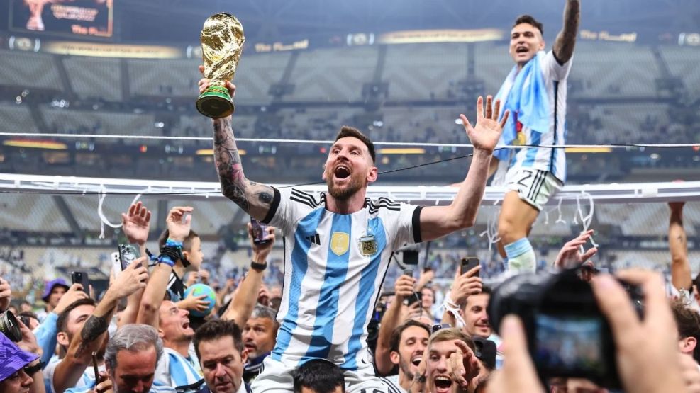 Lionel Messi levantó la Copa del Mundo